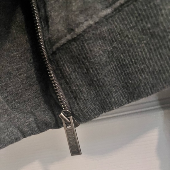 Roxy Asymmetrical Zip Up Faux Fur (Sherpa) Hoodie Jacket w/ button detail. S. - Picture 7 of 16